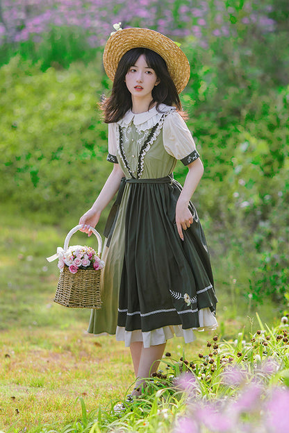 Classic Vintage Dress with a Flattering Fit