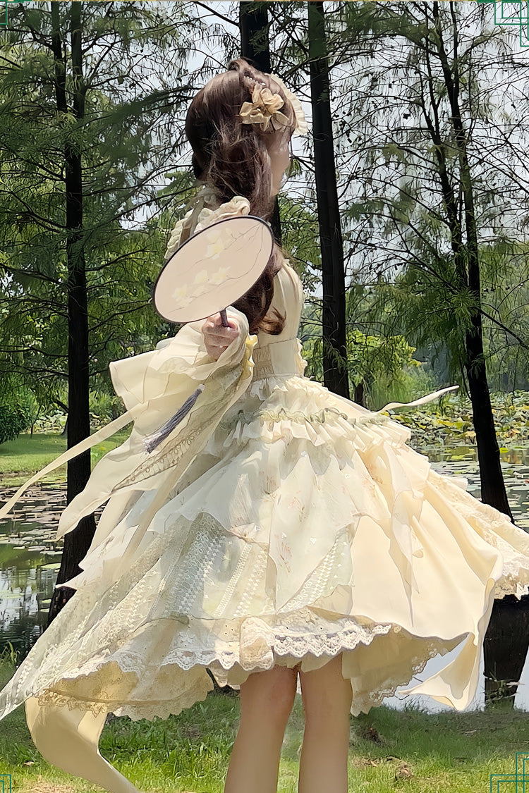 Finely Styled Dress with a Classic Vintage Look