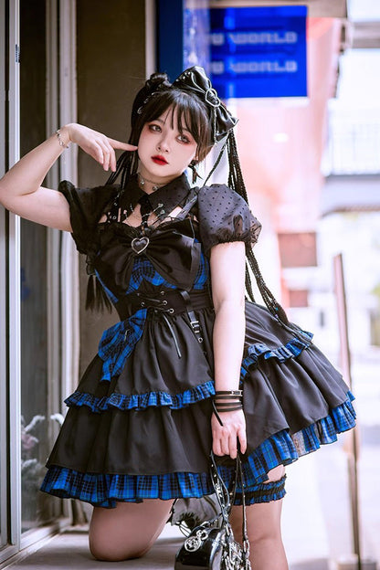 Subtly Elegant Dress with a Refined Vintage Look