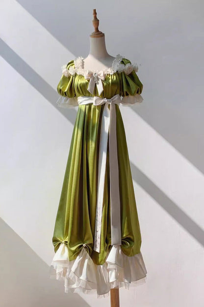 Subtly Elegant Dress with a Refined Vintage Look