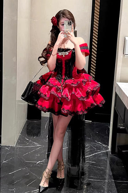 Beautifully Crafted Dress in a Classic Style