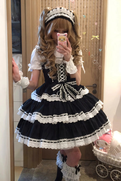 Subtly Elegant Dress with a Refined Vintage Look