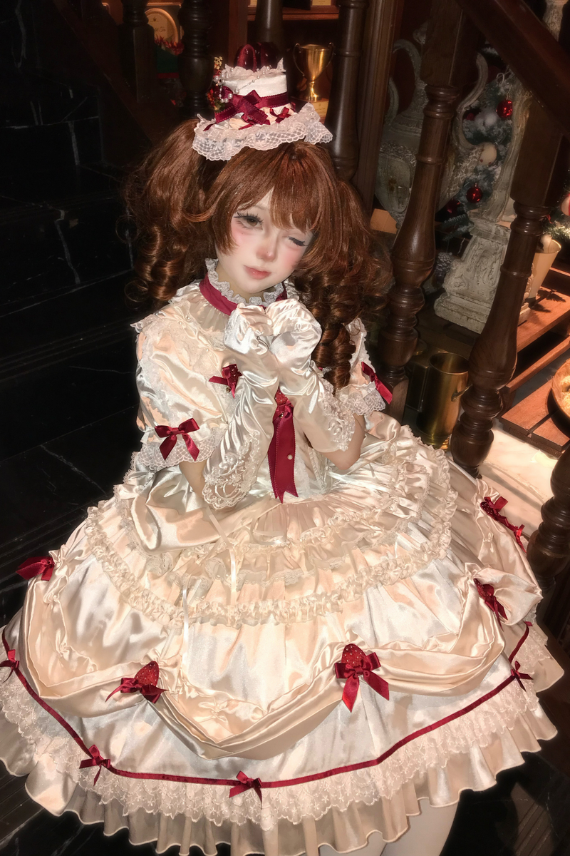 [pre-order Deadline: March 29] Cream Strawberry Lolita Dress
