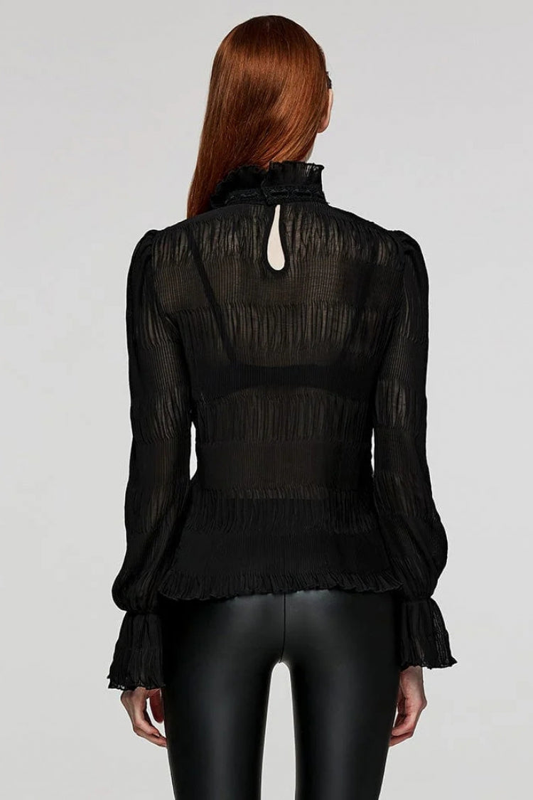 Finely Styled Blouse with a Classic Vintage Look