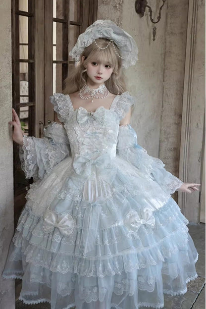 Subtly Elegant Dress with a Refined Vintage Look