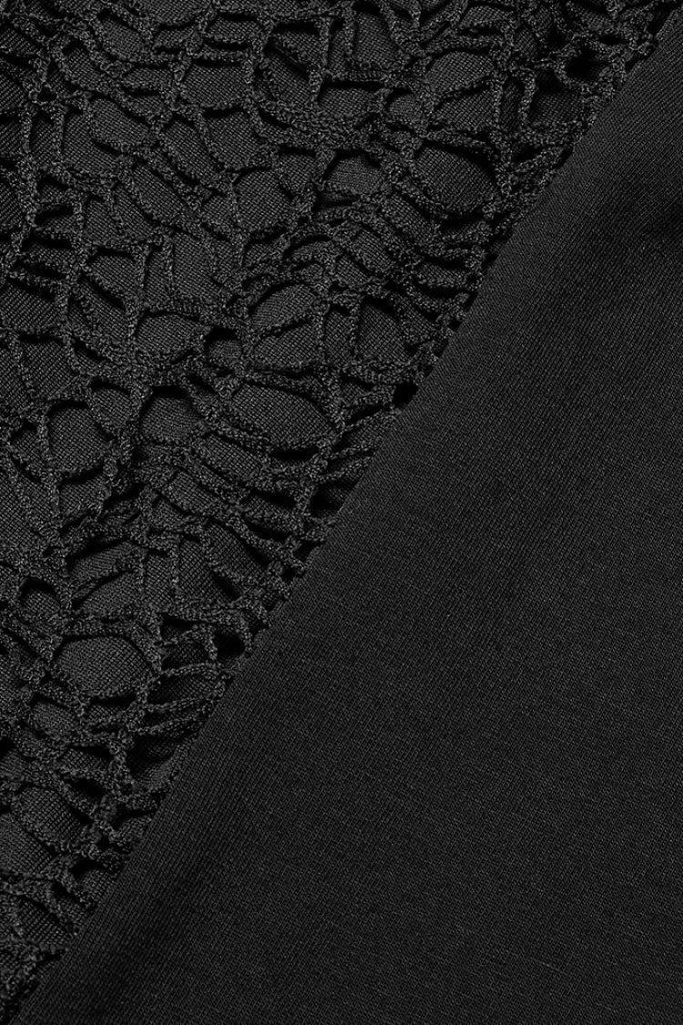Finely Styled Garment with a Classic Vintage Look