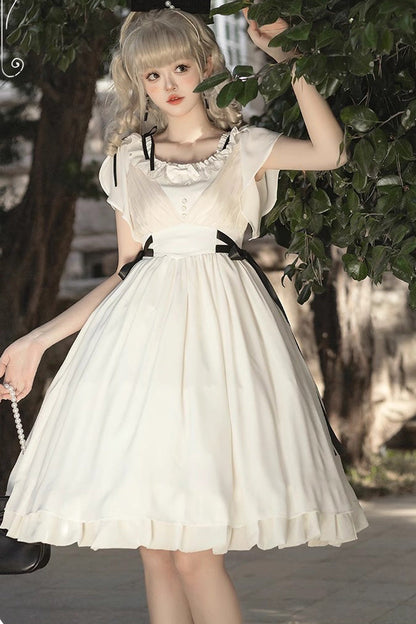 Finely Styled Dress with a Classic Vintage Look