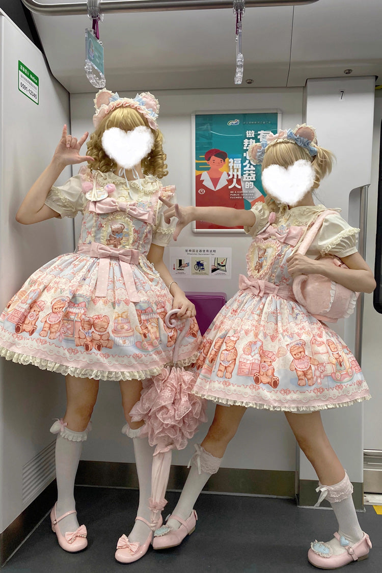 Finely Styled Dress with a Classic Vintage Look