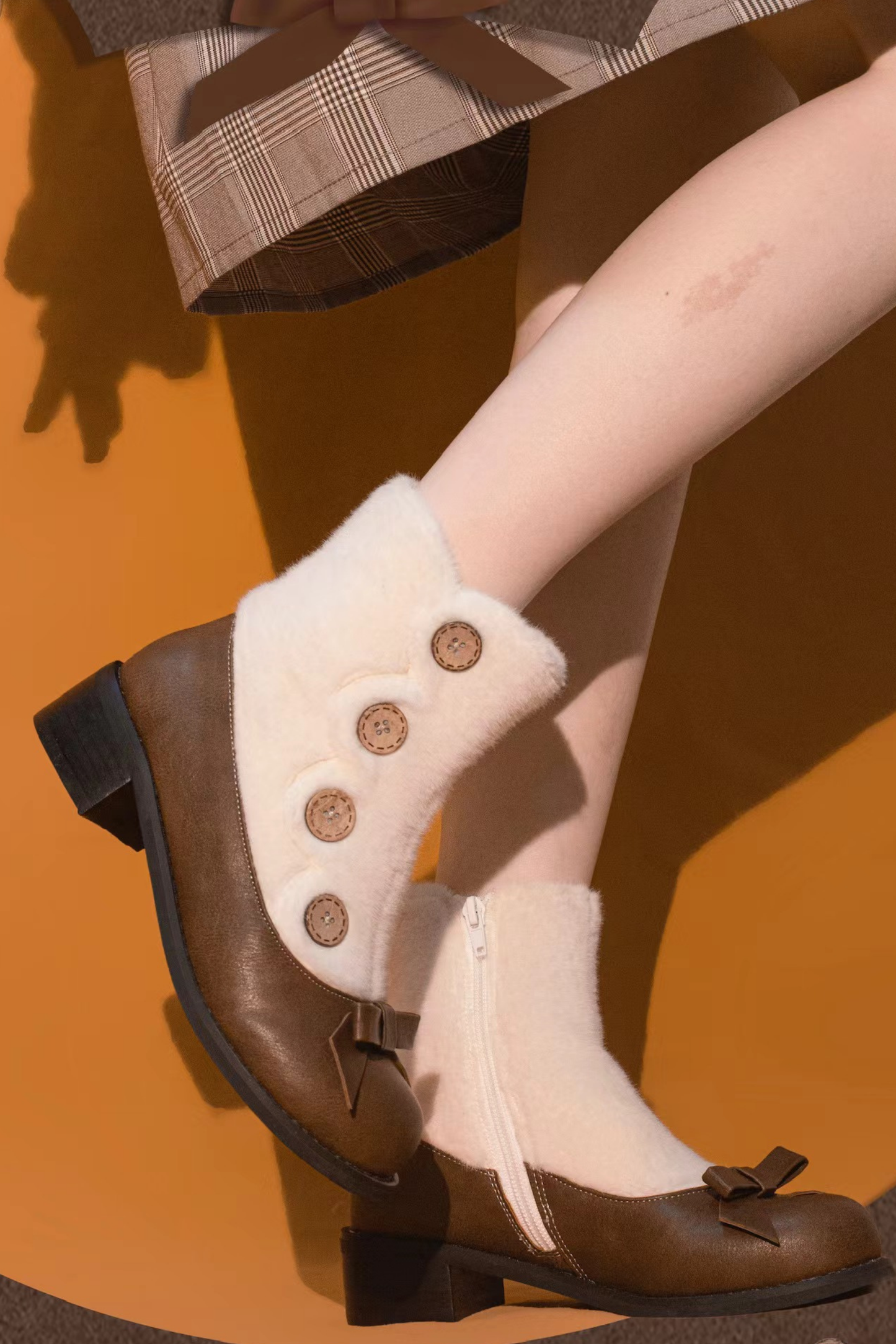 [pre-order] Retro Button Fur Socks Cover Fake Design Boots