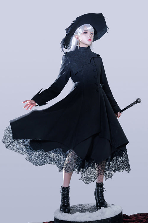 Finely Styled Coat with a Classic Vintage Look