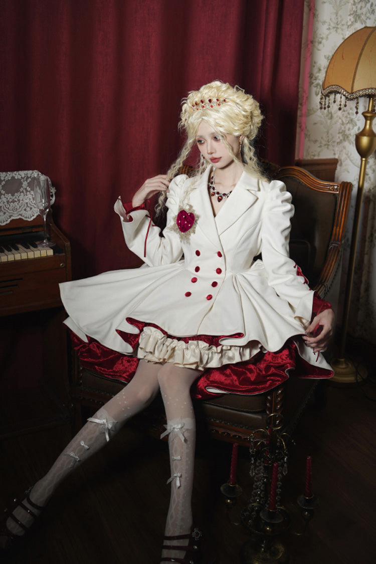 Finely Styled Coat with a Classic Vintage Look
