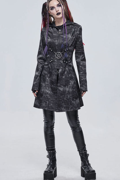 Finely Styled Coat with a Classic Vintage Look