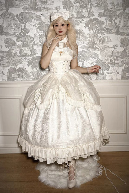 Finely Styled Dress with a Classic Vintage Look