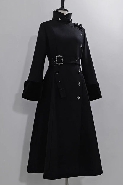 Effortlessly Elegant Coat with a Timeless Design
