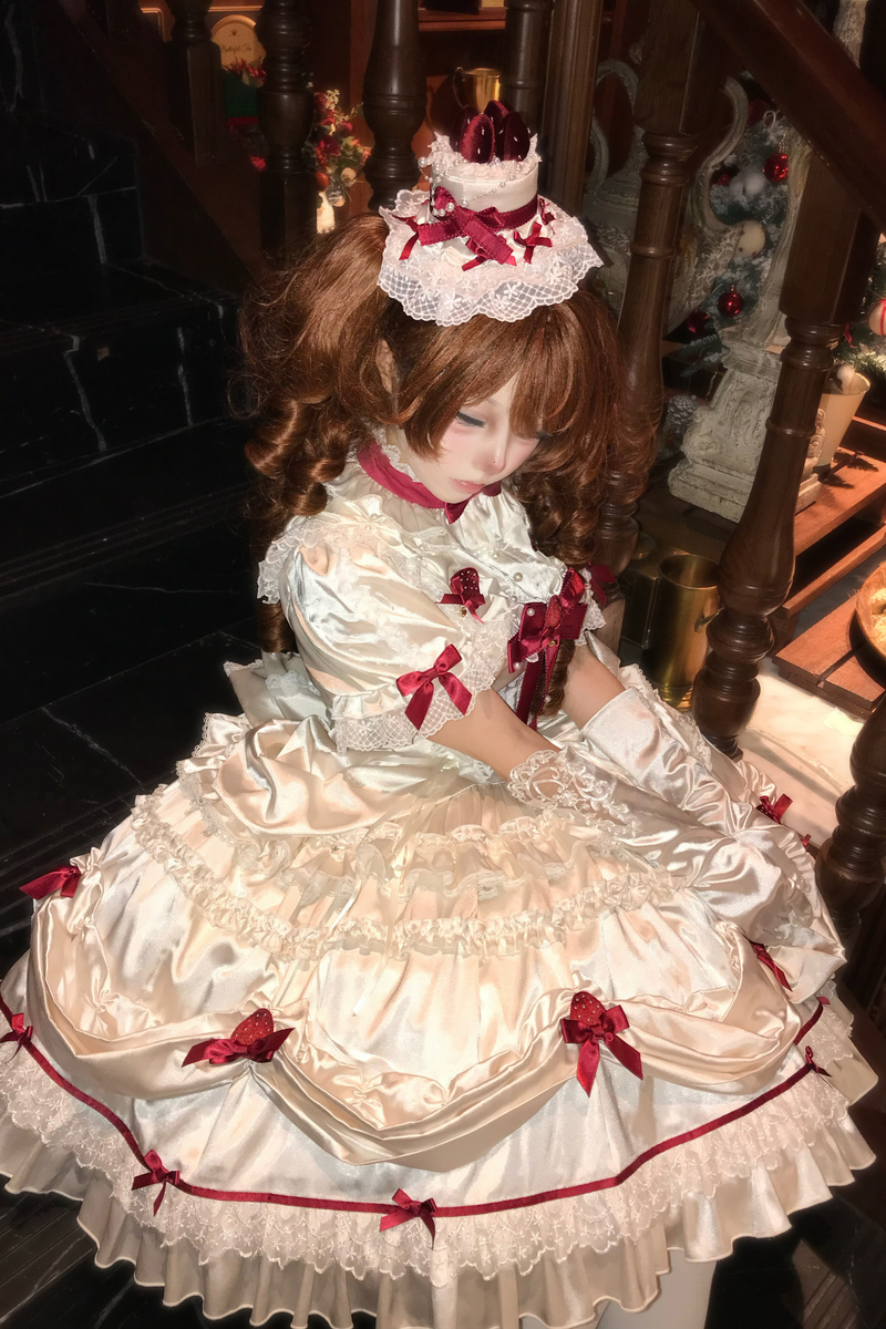 [pre-order Deadline: March 29] Cream Strawberry Lolita Dress