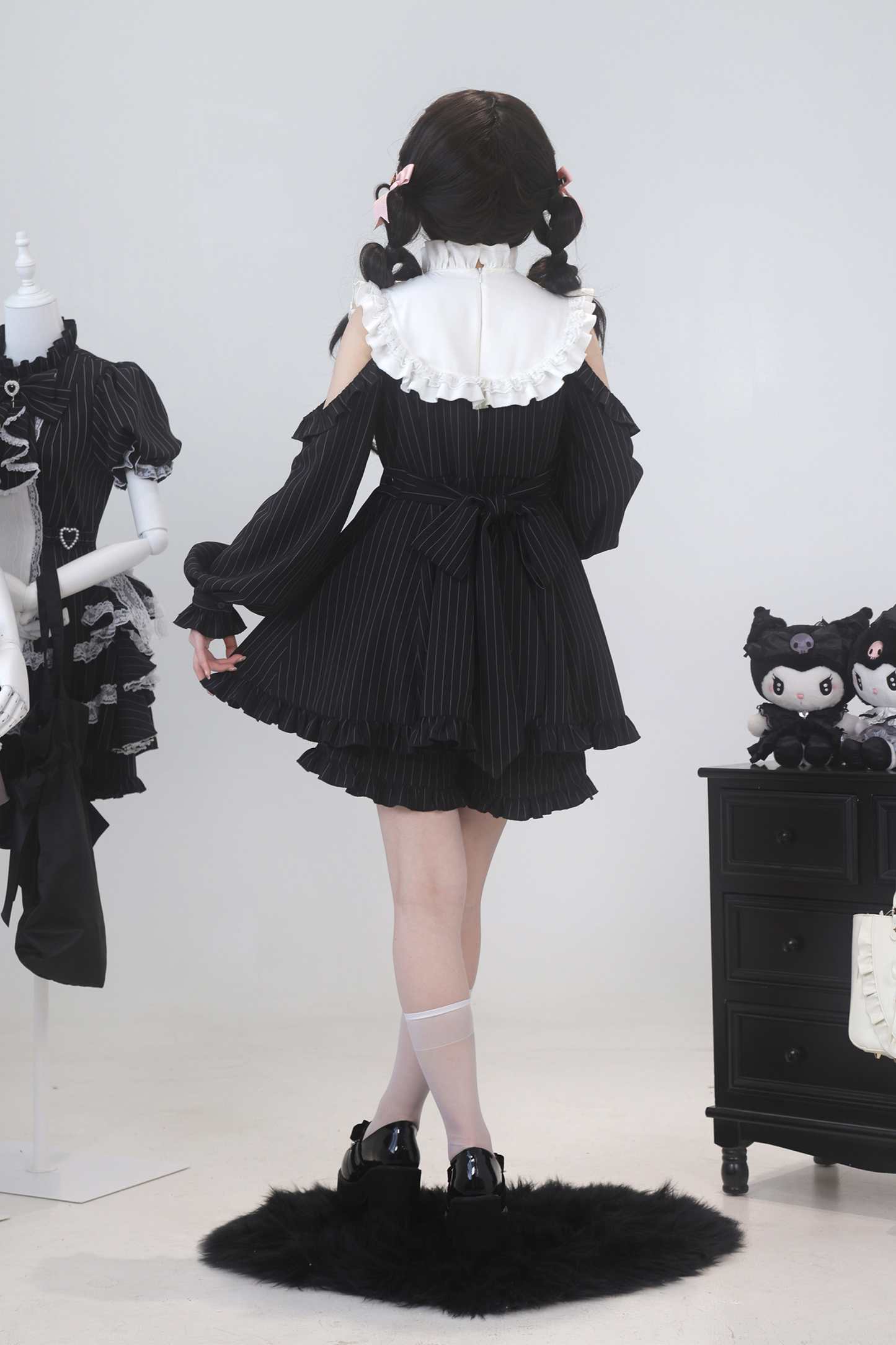 Rose Princess Off-the-shoulder Ruffle Ribbon Top