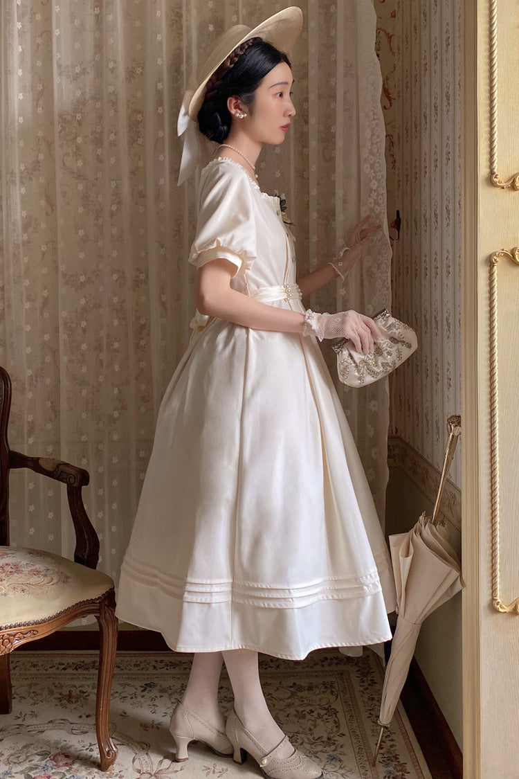 Classic Vintage Dress with a Flattering Fit