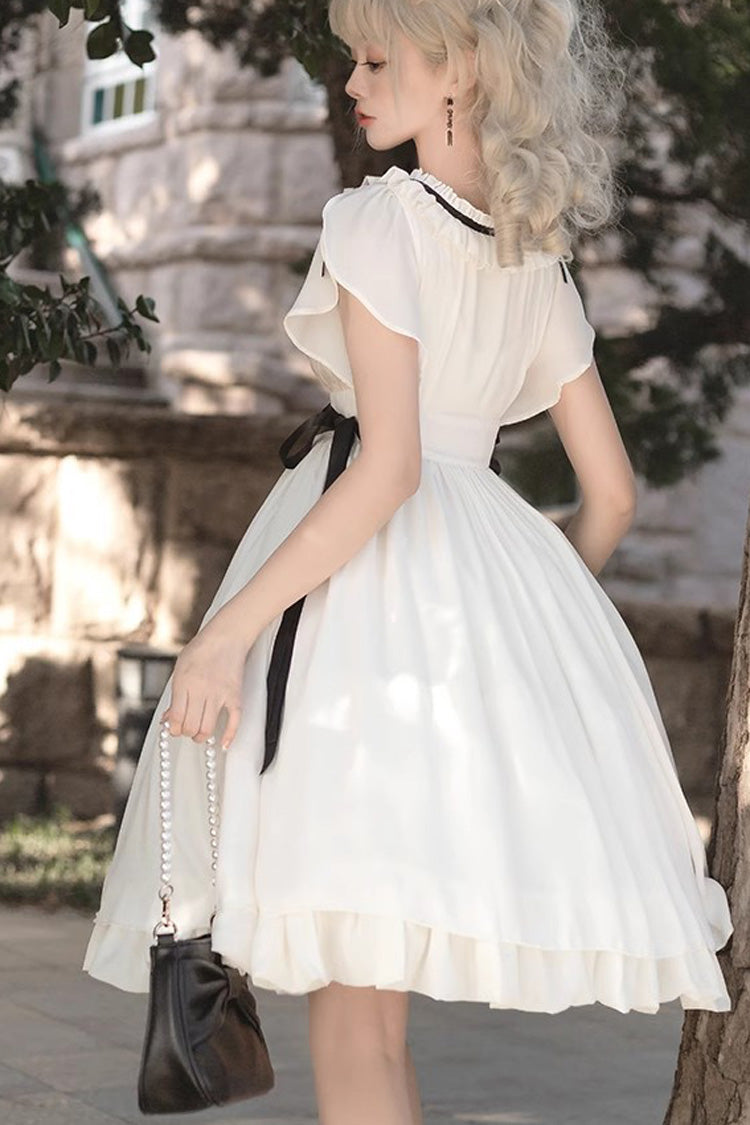Finely Styled Dress with a Classic Vintage Look