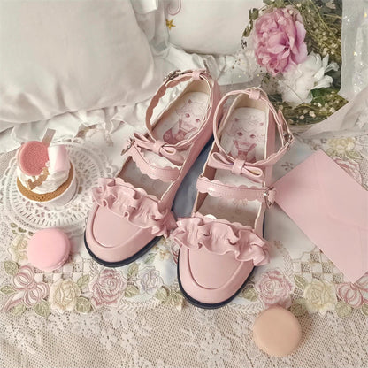 Classic Designed Shoes in a Timeless Cut