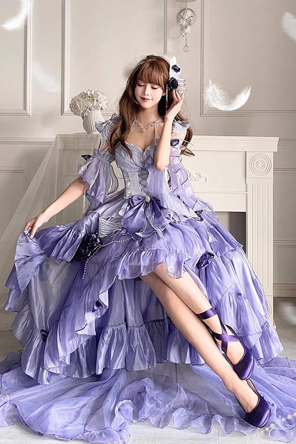 Finely Styled Dress with a Classic Vintage Look