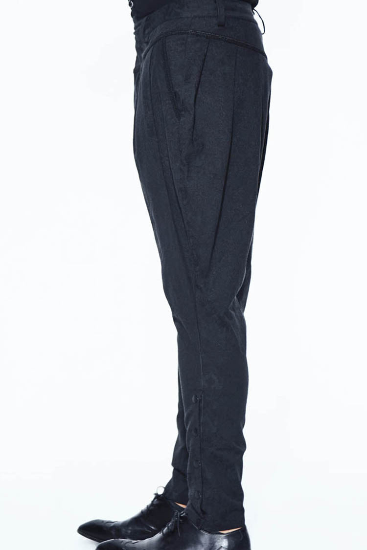 Classic Designed Pants in a Timeless Cut
