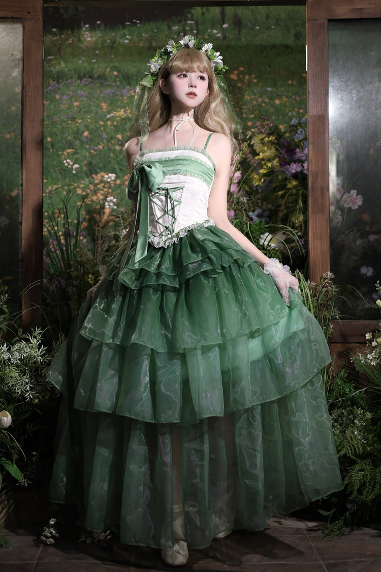 Subtly Elegant Dress with a Refined Vintage Look