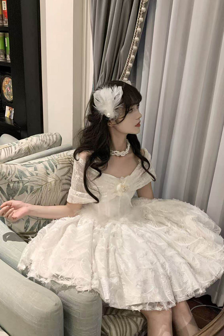 Subtly Elegant Dress with a Refined Vintage Look