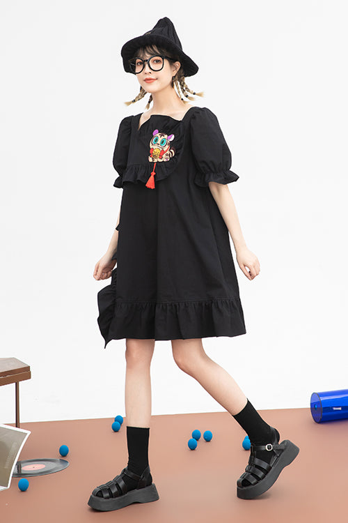 Casually Elegant Dress with a Refined Edge