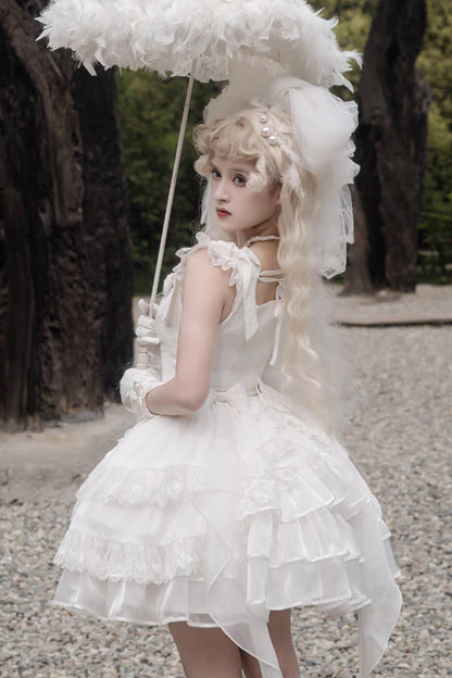 Finely Styled Dress with a Classic Vintage Look