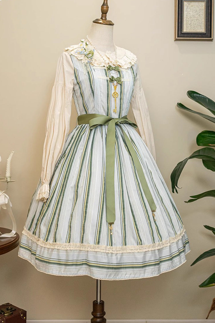 Subtly Elegant Dress with a Refined Vintage Look