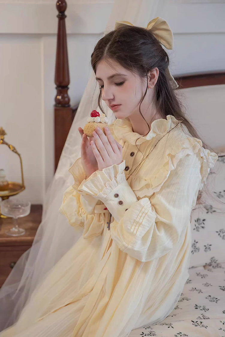 Finely Styled Dress with a Classic Vintage Look