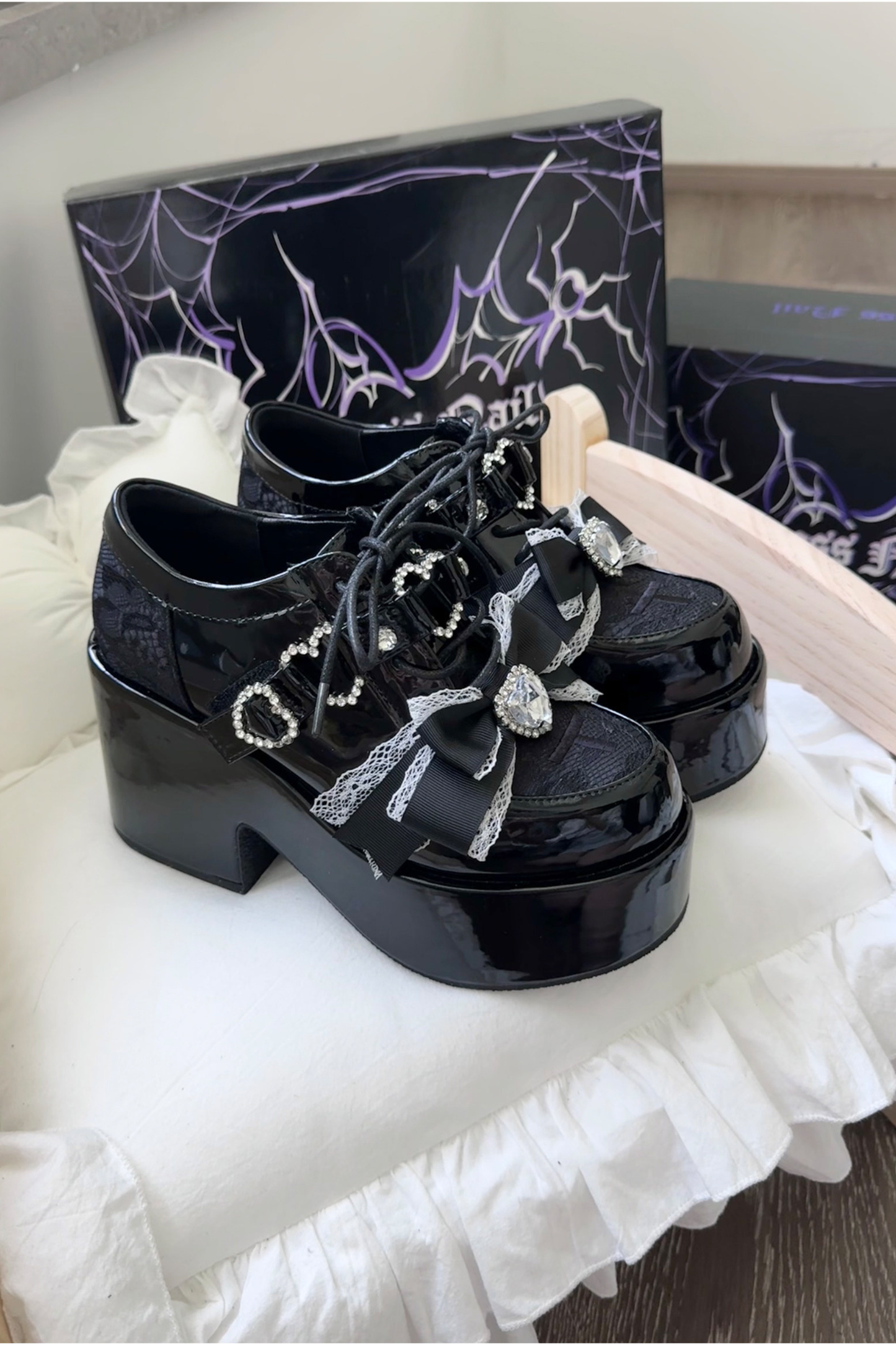Dark Sweet Love Ribbon Shoes