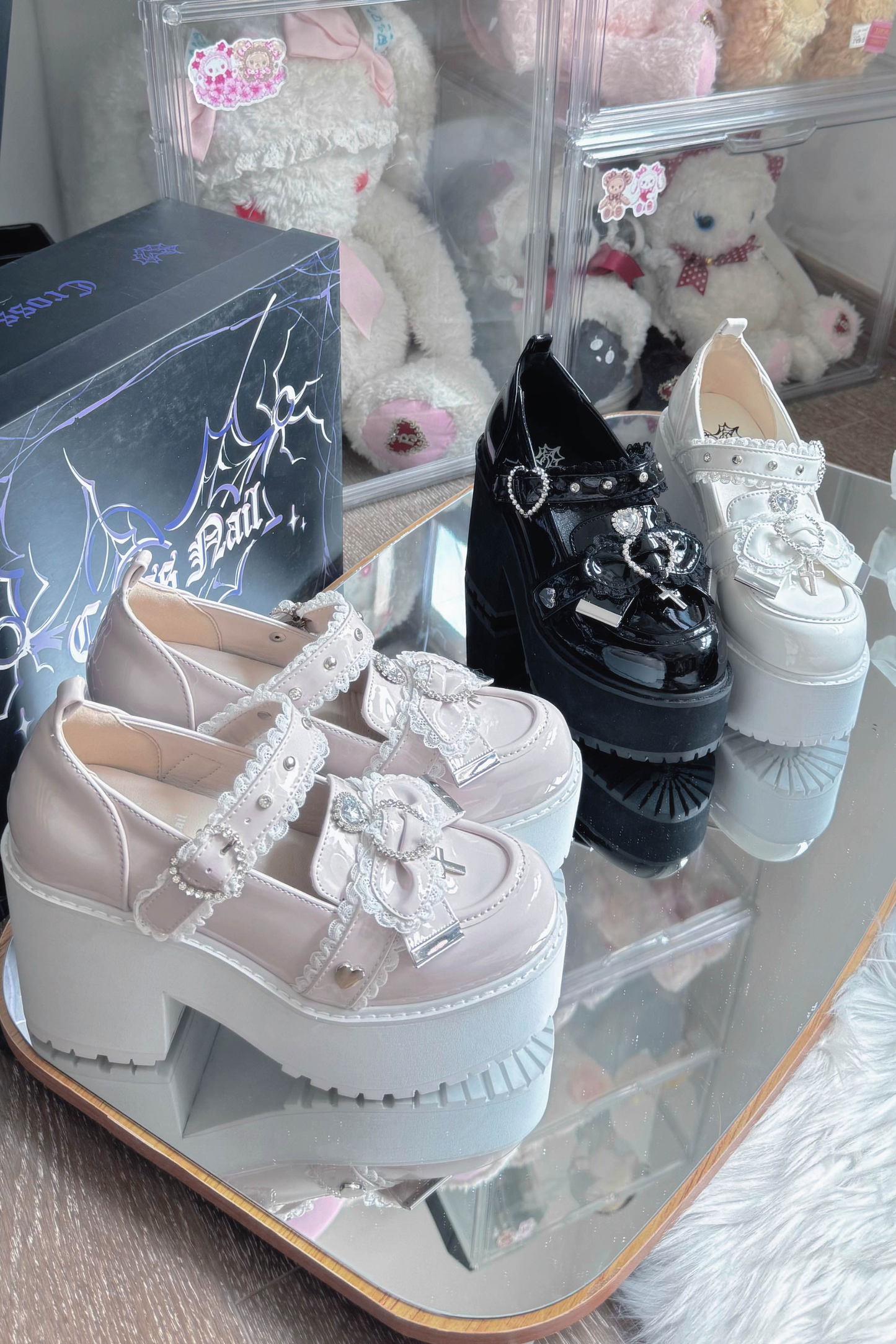 Jewel Cross Ribbon Shoes