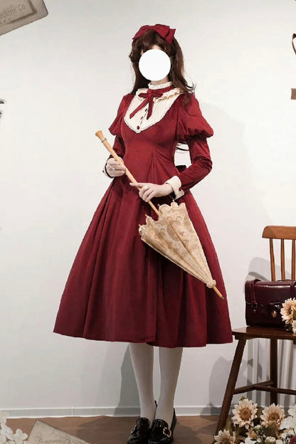 Finely Styled Dress with a Classic Vintage Look