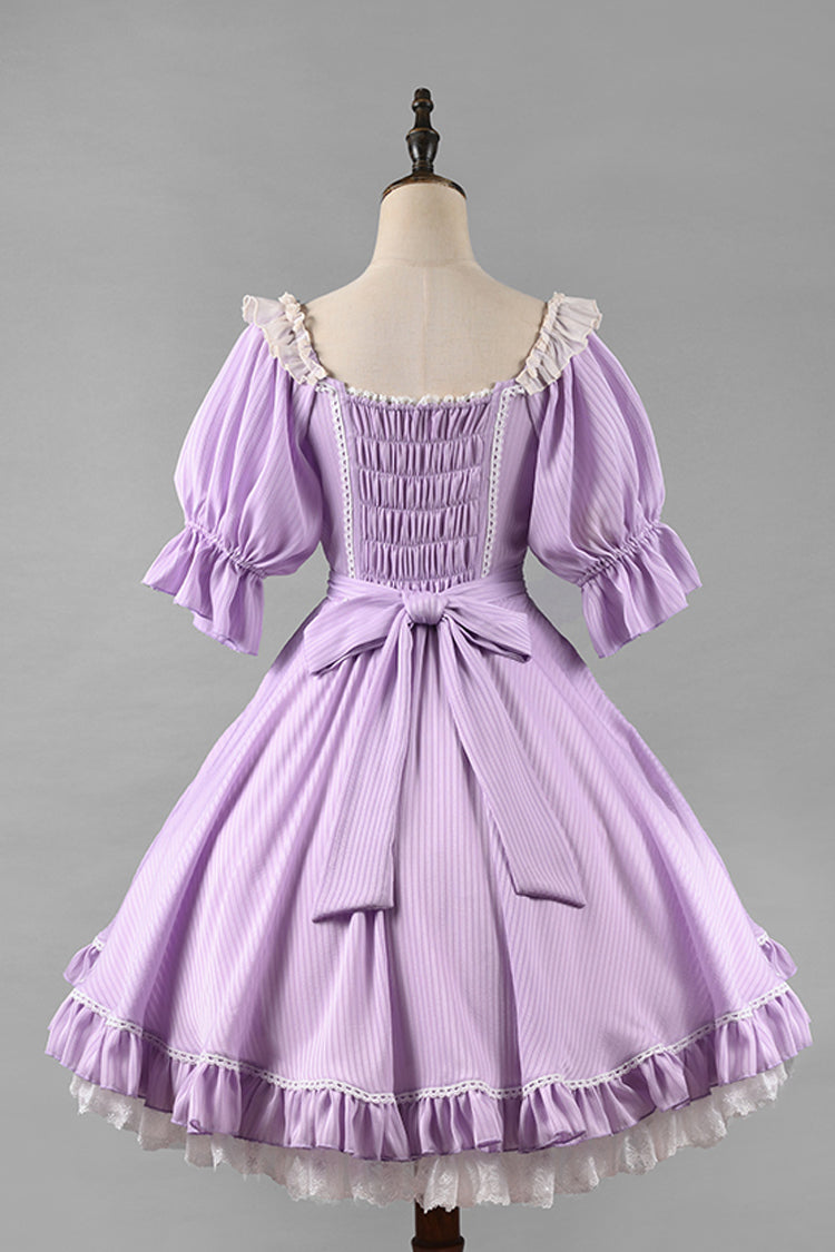 Finely Styled Dress with a Classic Vintage Look