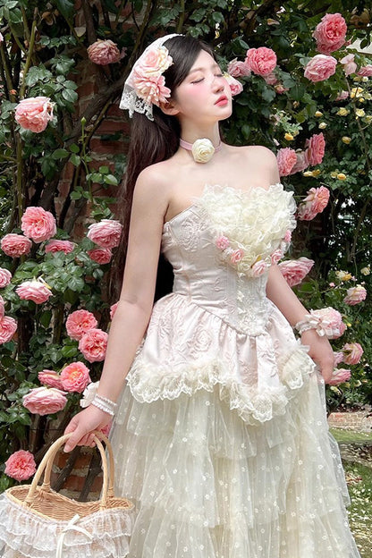 Beautifully Crafted Dress in a Classic Style