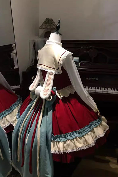 Beautifully Crafted Dress in a Classic Style
