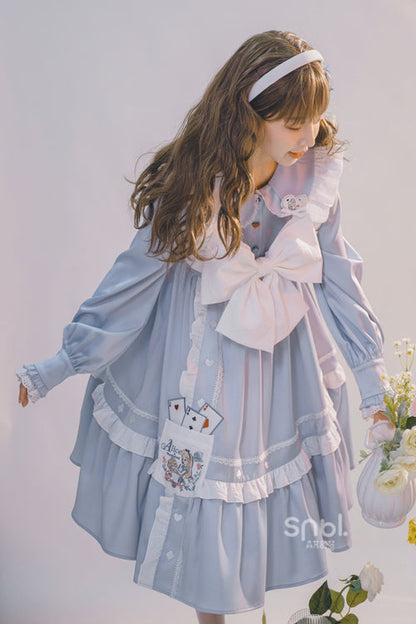 Finely Styled Dress with a Classic Vintage Look