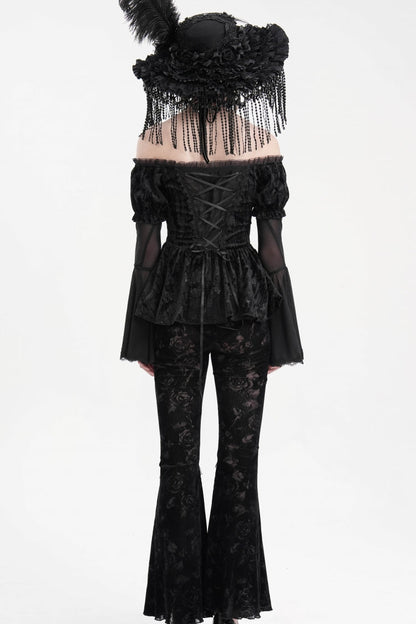 Finely Styled Blouse with a Classic Vintage Look