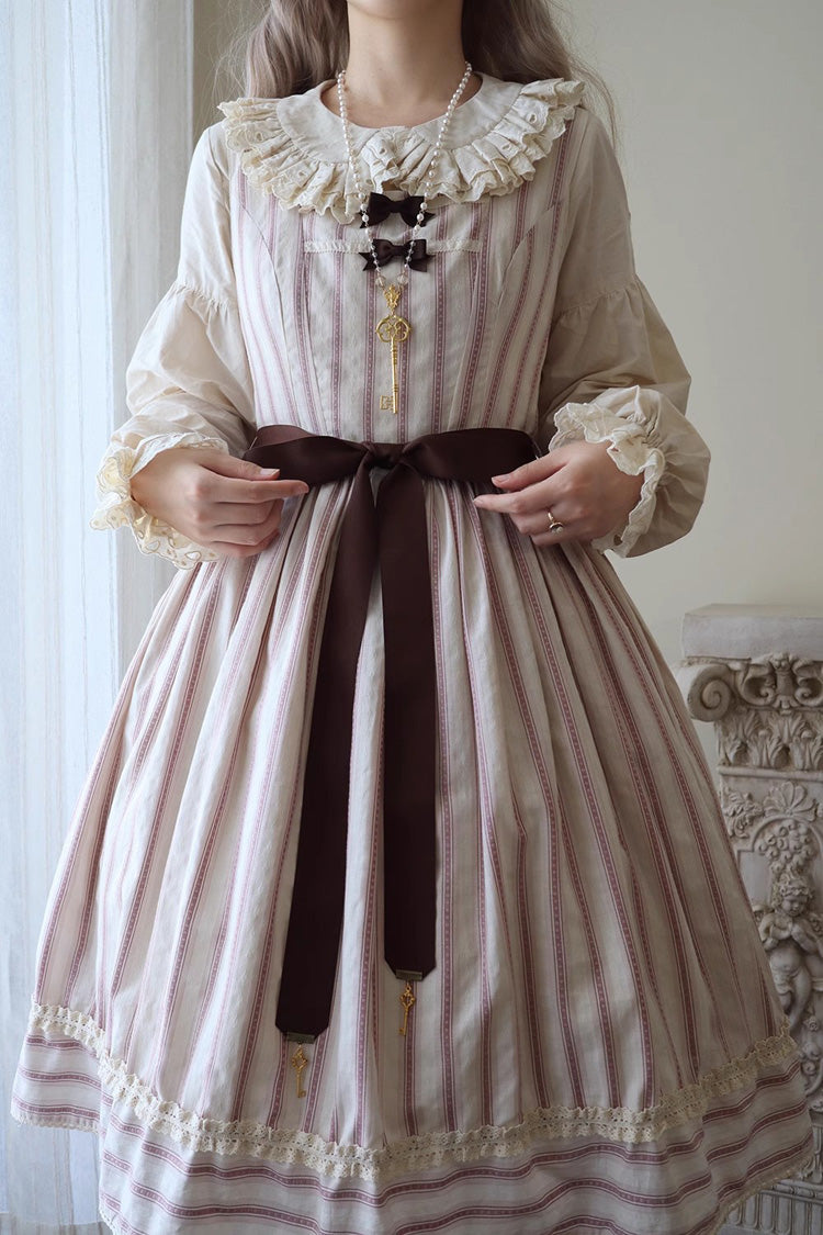 Subtly Elegant Dress with a Refined Vintage Look