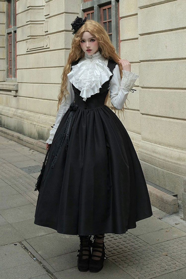 Finely Styled Dress with a Classic Vintage Look