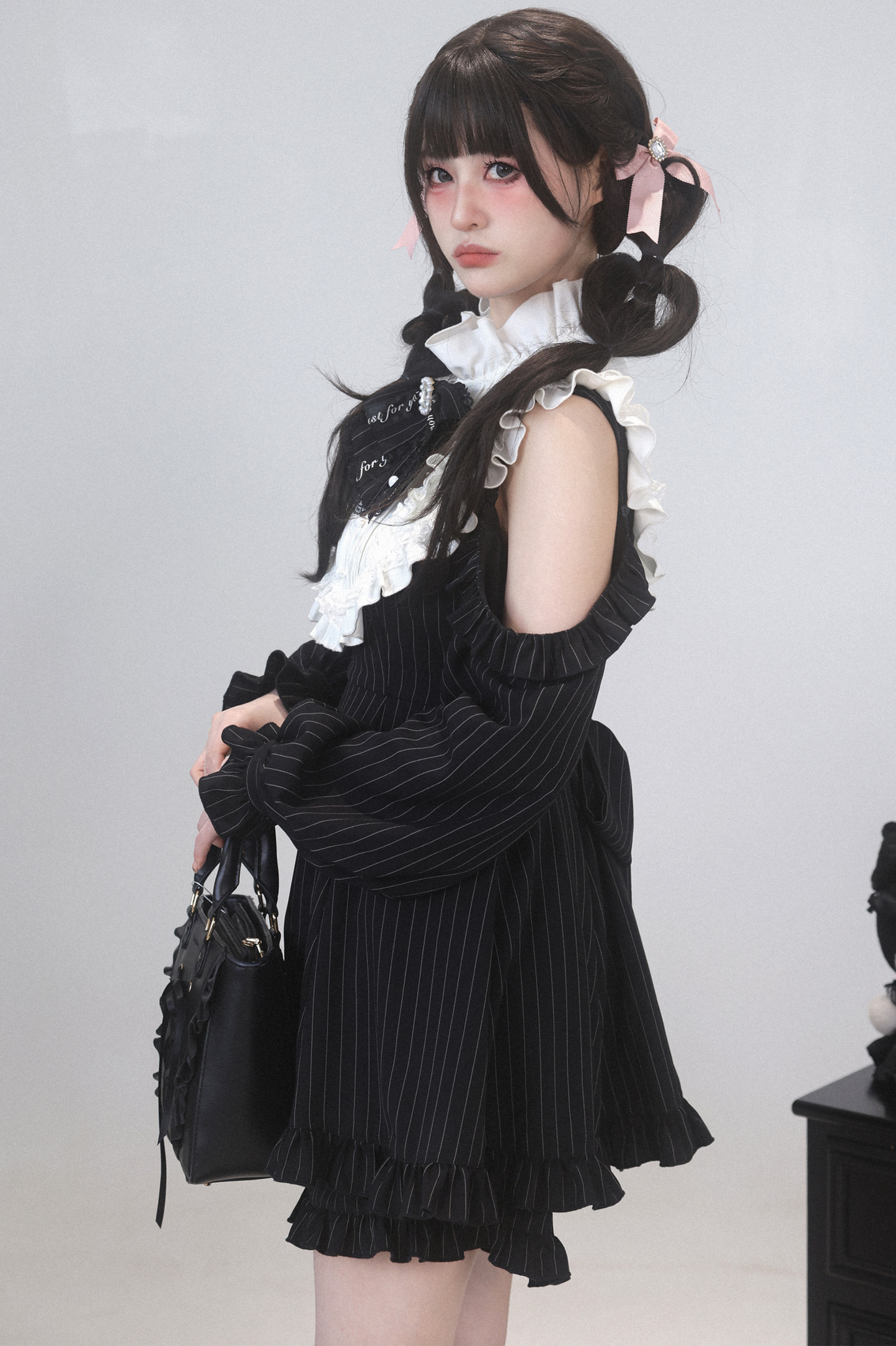 Rose Princess Off-the-shoulder Ruffle Ribbon Top