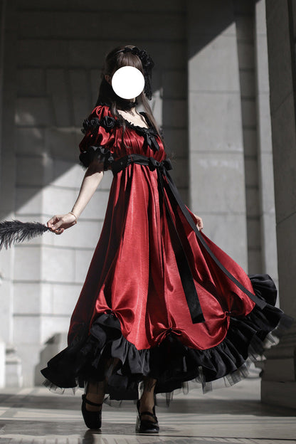 Classic Vintage Dress with a Flattering Fit