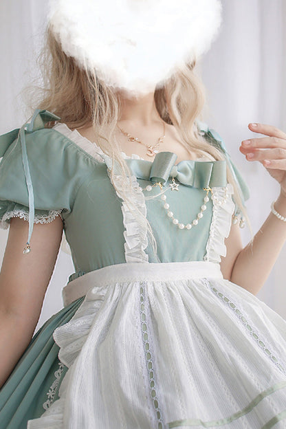 Subtly Elegant Dress with a Refined Vintage Look