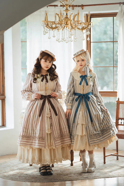Subtly Elegant Dress with a Refined Vintage Look