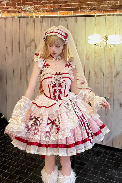 Finely Styled Dress with a Classic Vintage Look