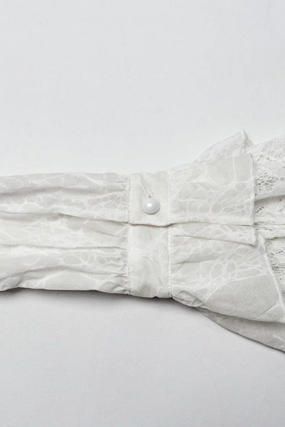 Sophisticated Blouse with a Clean Classic Look