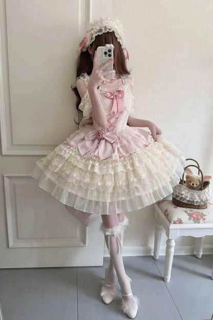 Finely Styled Dress with a Classic Vintage Look