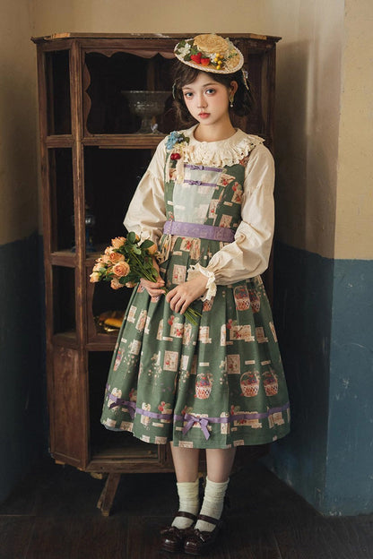 Classic Vintage Dress with a Flattering Fit
