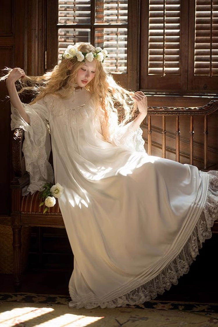 Finely Styled Dress with a Classic Vintage Look